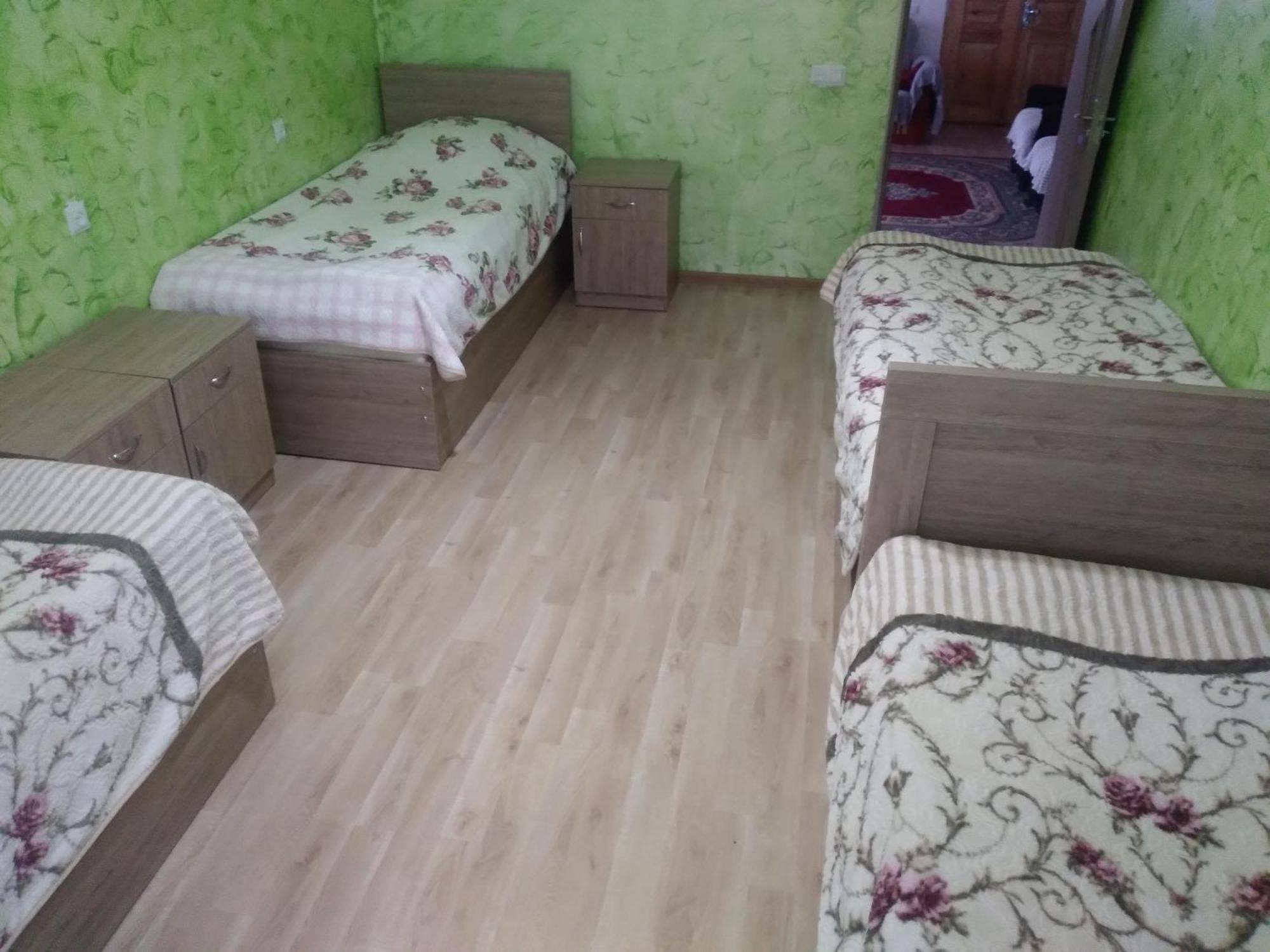 Guest House Luka Danisparauli 外观 照片